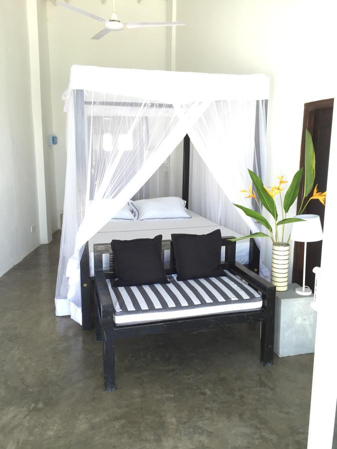 Galle Henna Beach House Унаватуна Номер фото