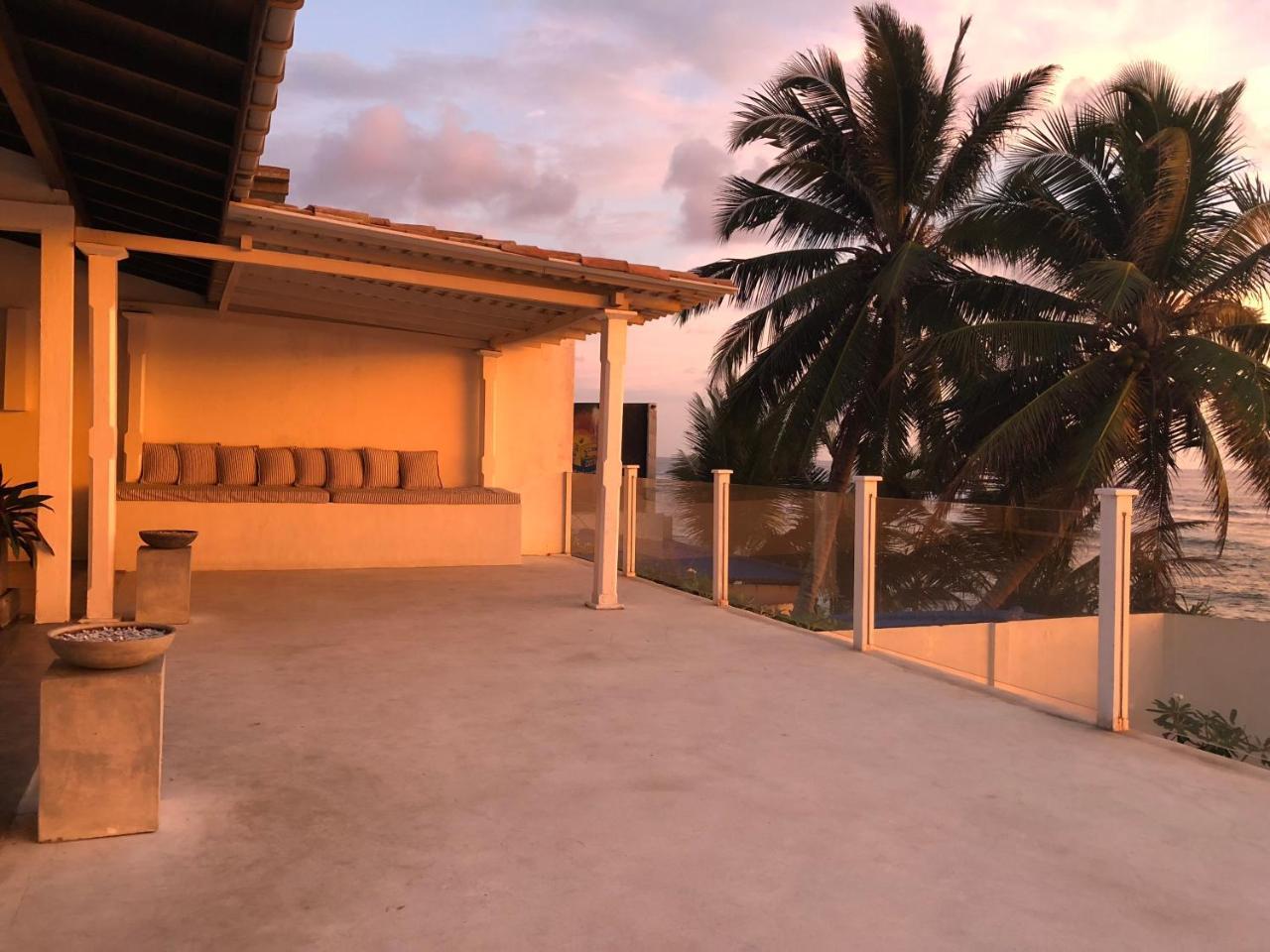 Galle Henna Beach House Унаватуна Екстер'єр фото